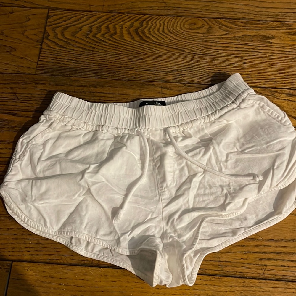 White Beach Shorts size M